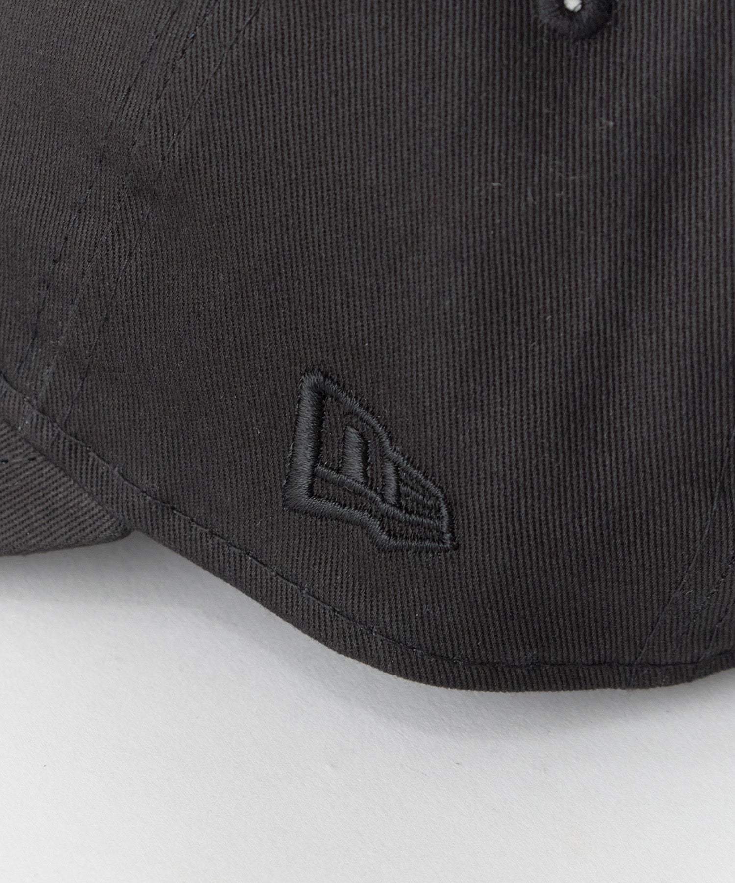 NEW ERA / NOS LEAGUE ESS 9TWENTY ベースボールキャップ