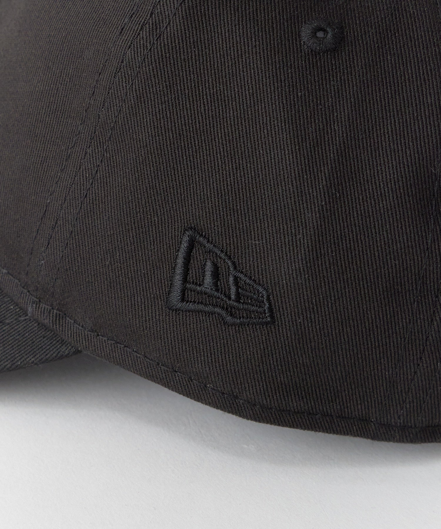 NEW ERA / NOS LEAGUE ESS 9TWENTY ベースボールキャップ