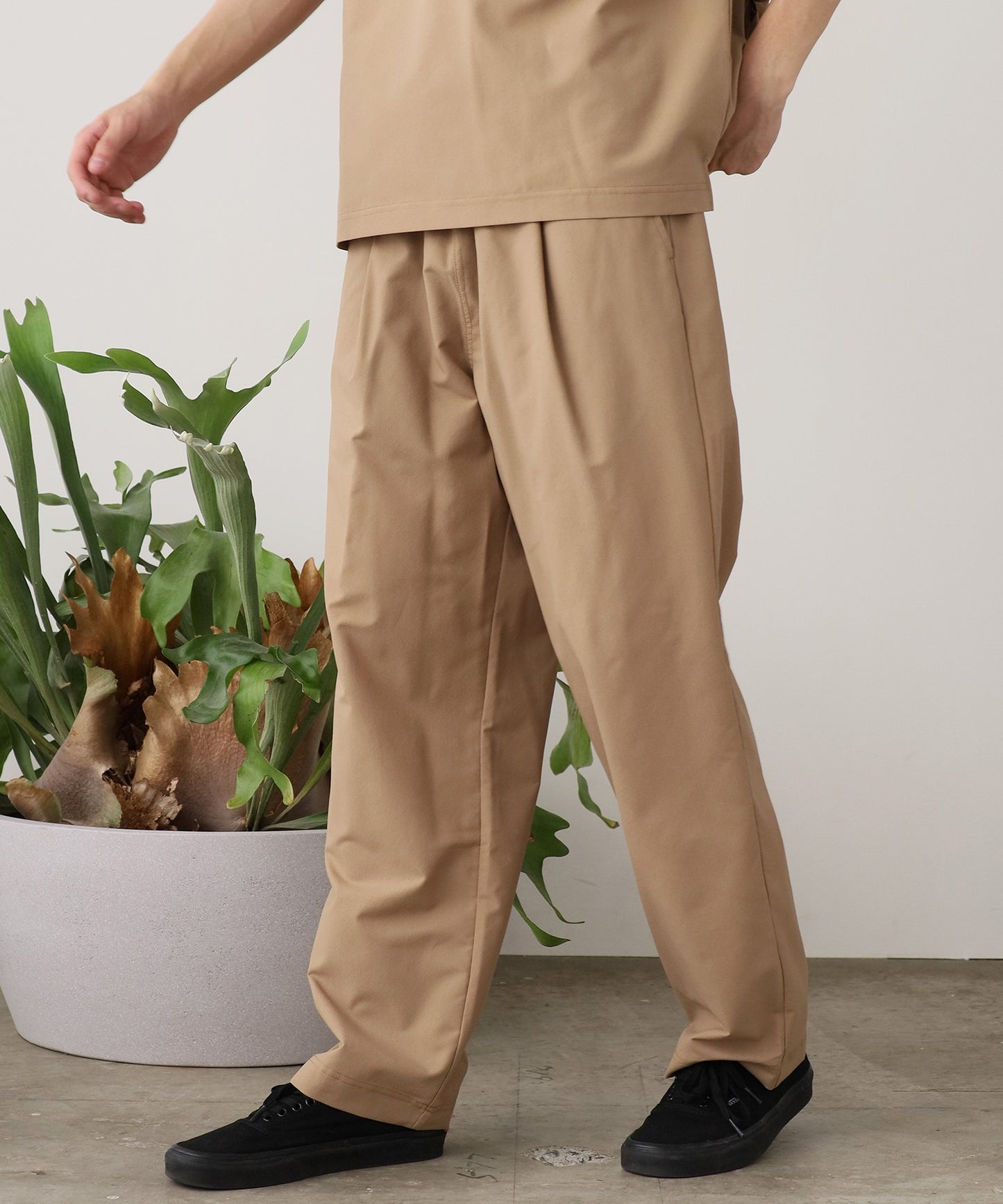 THOUSAND MILE/サウザンドマイル SHORT SLEEVE T-SHIRT & LONG PANTS SET
