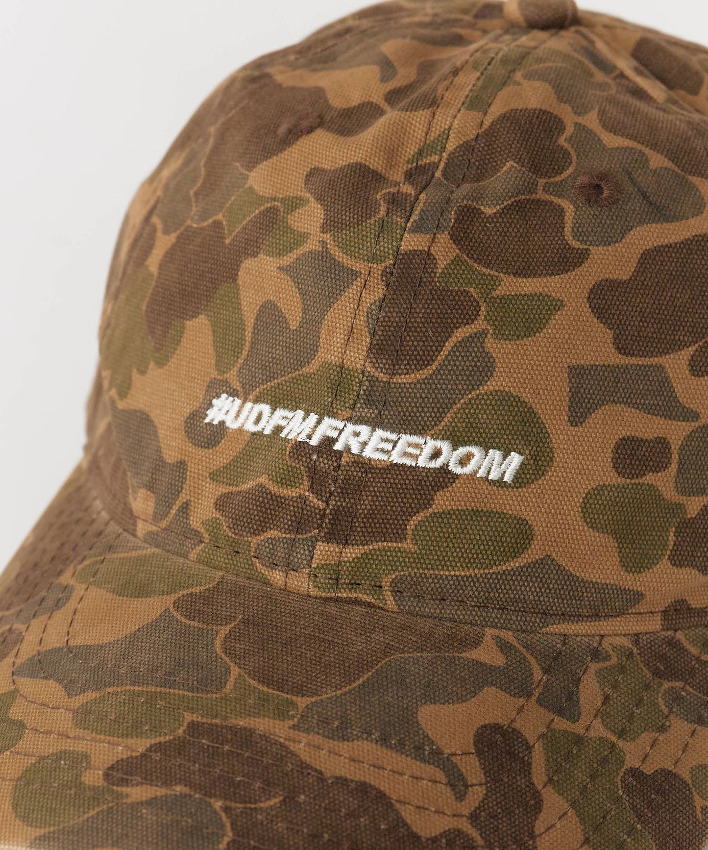 Chick / Camouflage Pattern Camouflage Cap