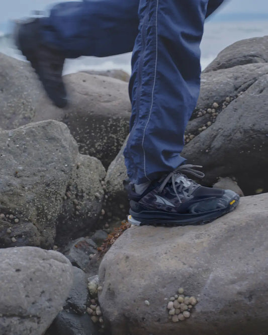 and wander × ALTRA /  LONE PEAK 9+ スニーカー