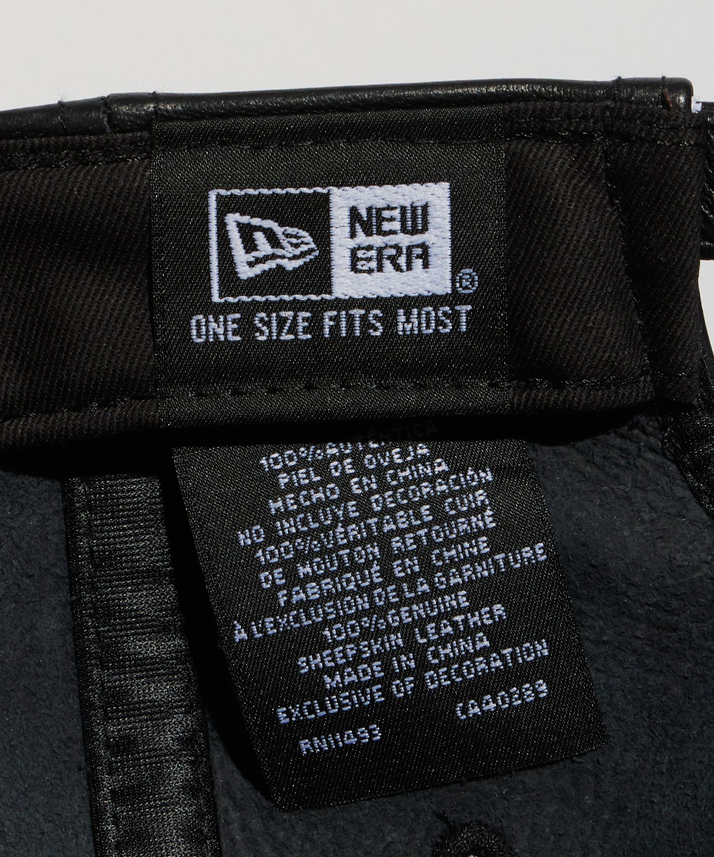 NEW ERA / GENUINE LEATHER 22196