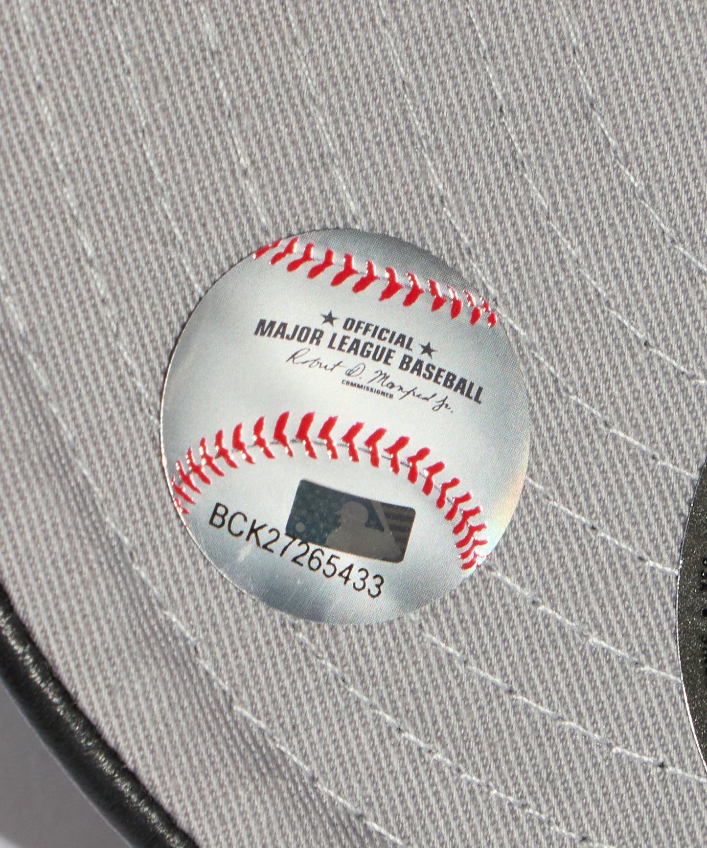 NEW ERA / GENUINE LEATHER 22196