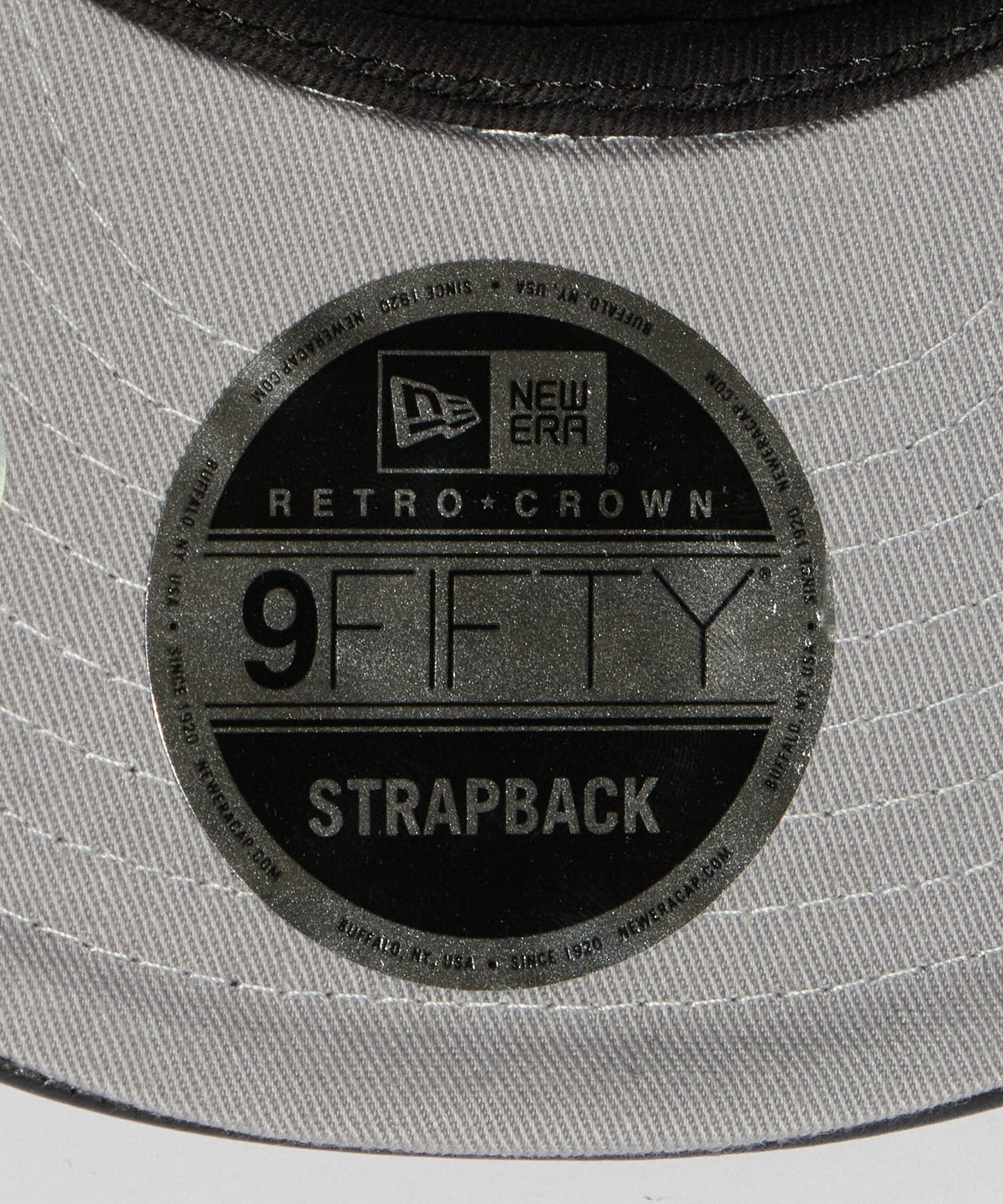 NEW ERA / GENUINE LEATHER 22196