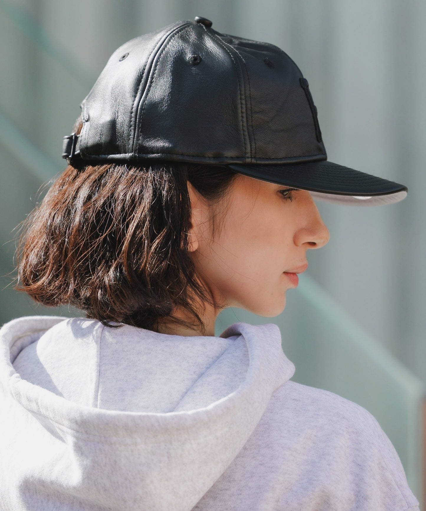 NEW ERA / GENUINE LEATHER 22196