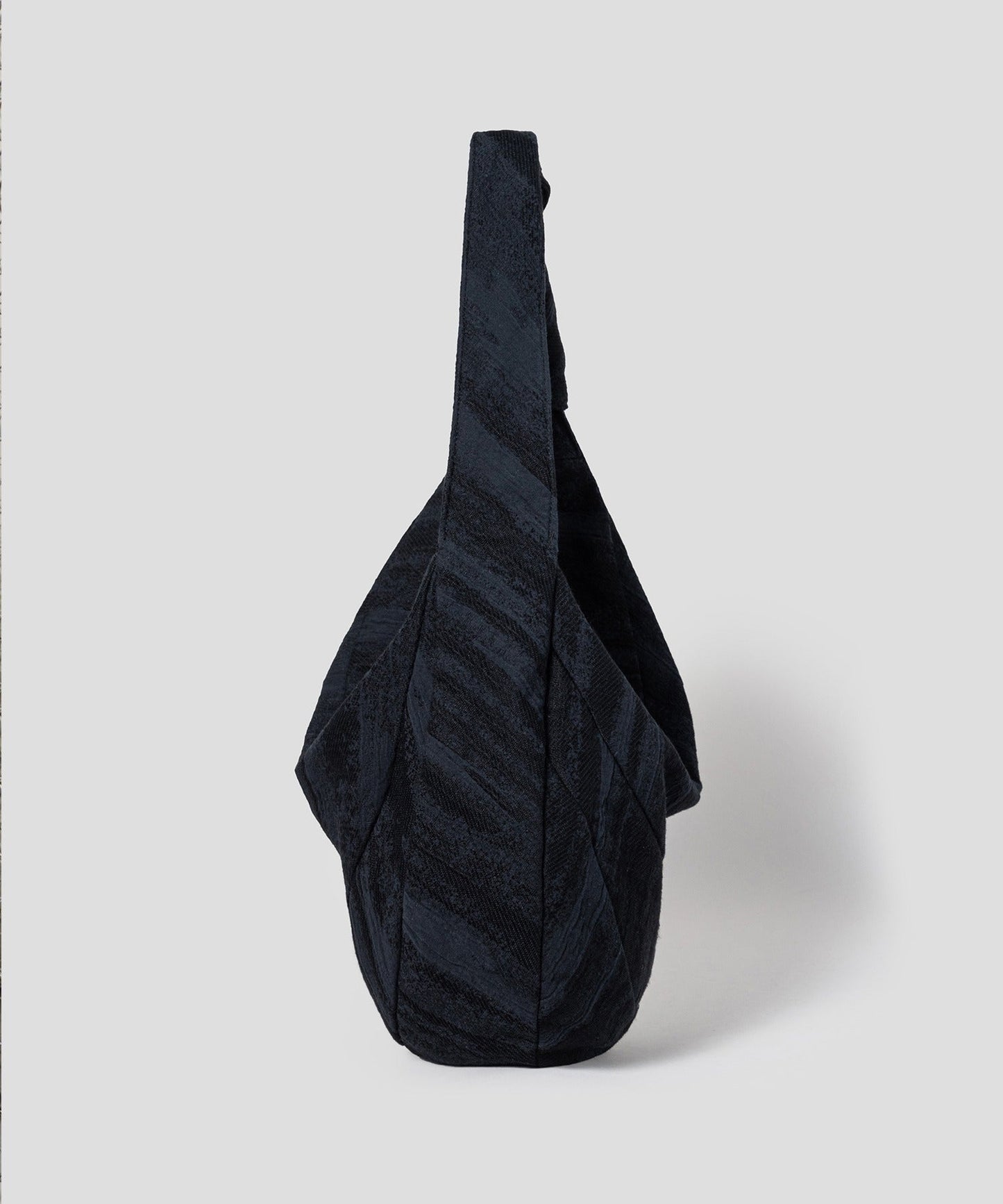 anggae/アンゲ KNOT TUBE BAG (S) ショルダーバッグ