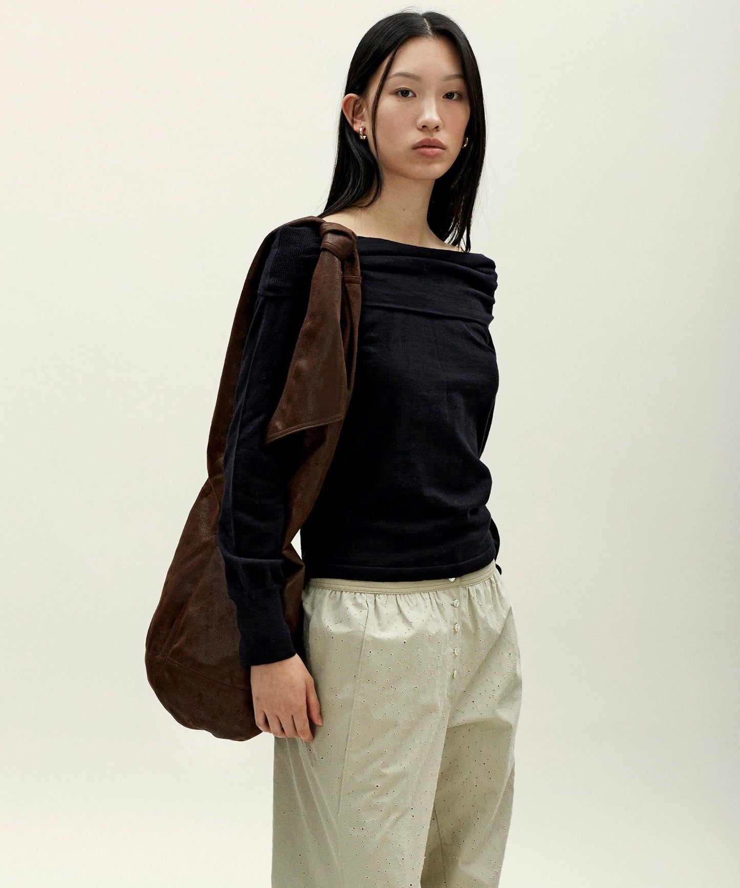anggae/アンゲ OFF SHOULDER PULLOVER オフショルダー