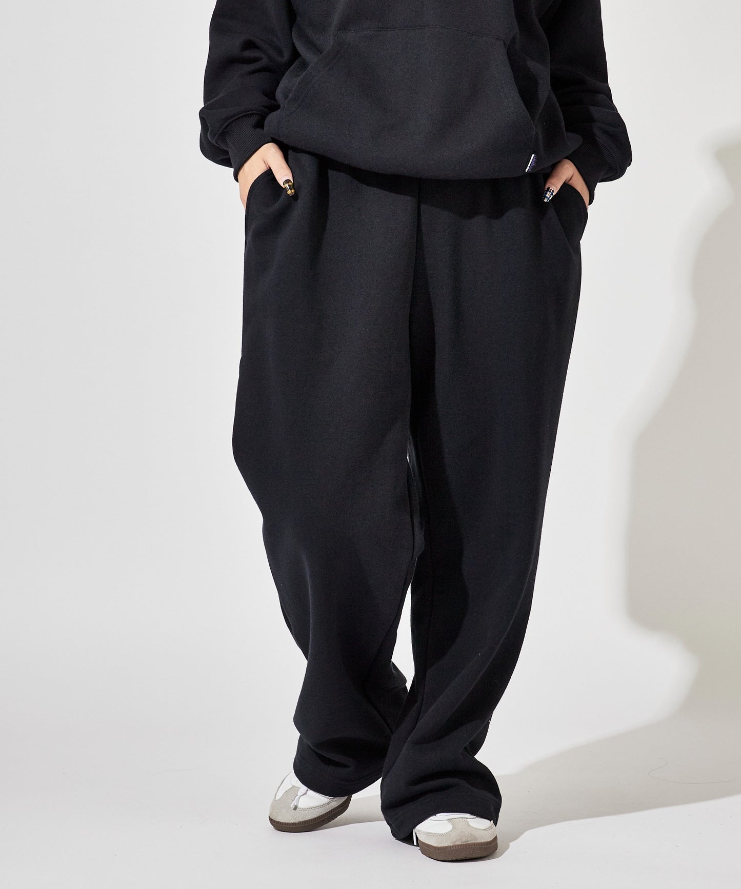 THOUSAND MILE / SWEAT PANTS