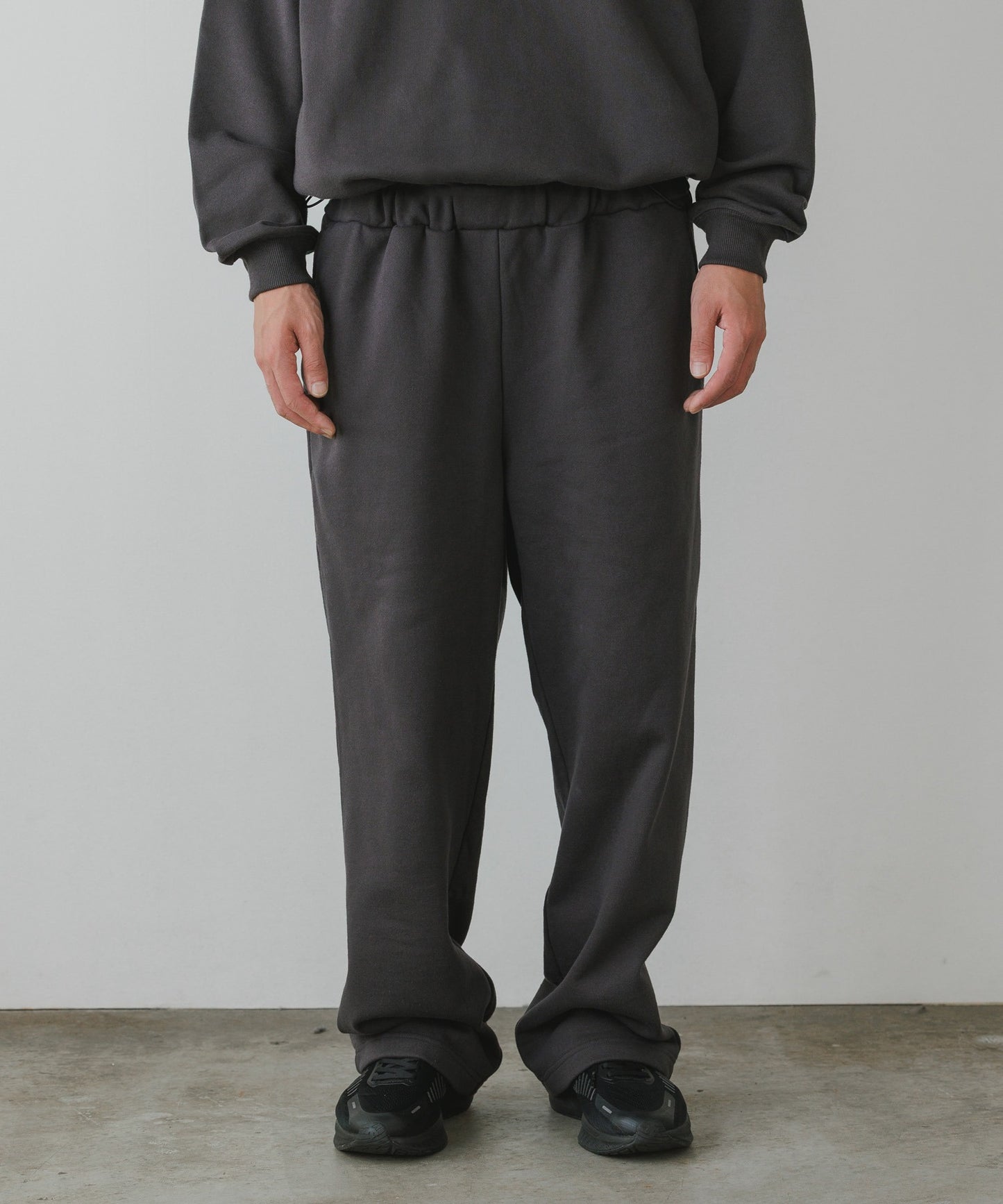 THOUSAND MILE / SWEAT PANTS