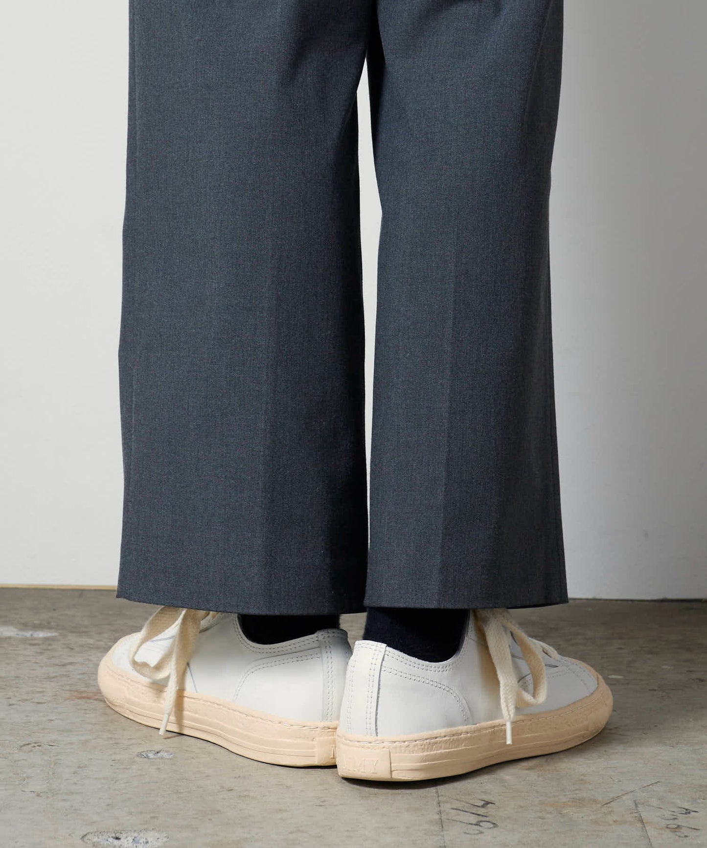 General Scale. Maison MIHARA YASUHIRO / TRENT/Leather Low-Top Sneakers