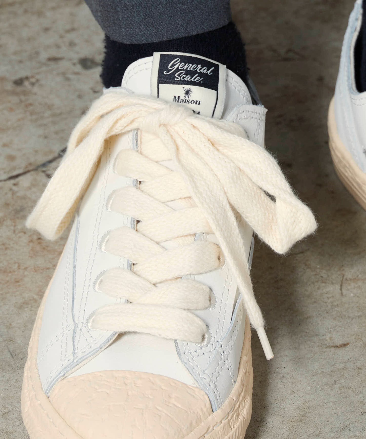 General Scale. Maison MIHARA YASUHIRO / TRENT/Leather Low-Top Sneakers