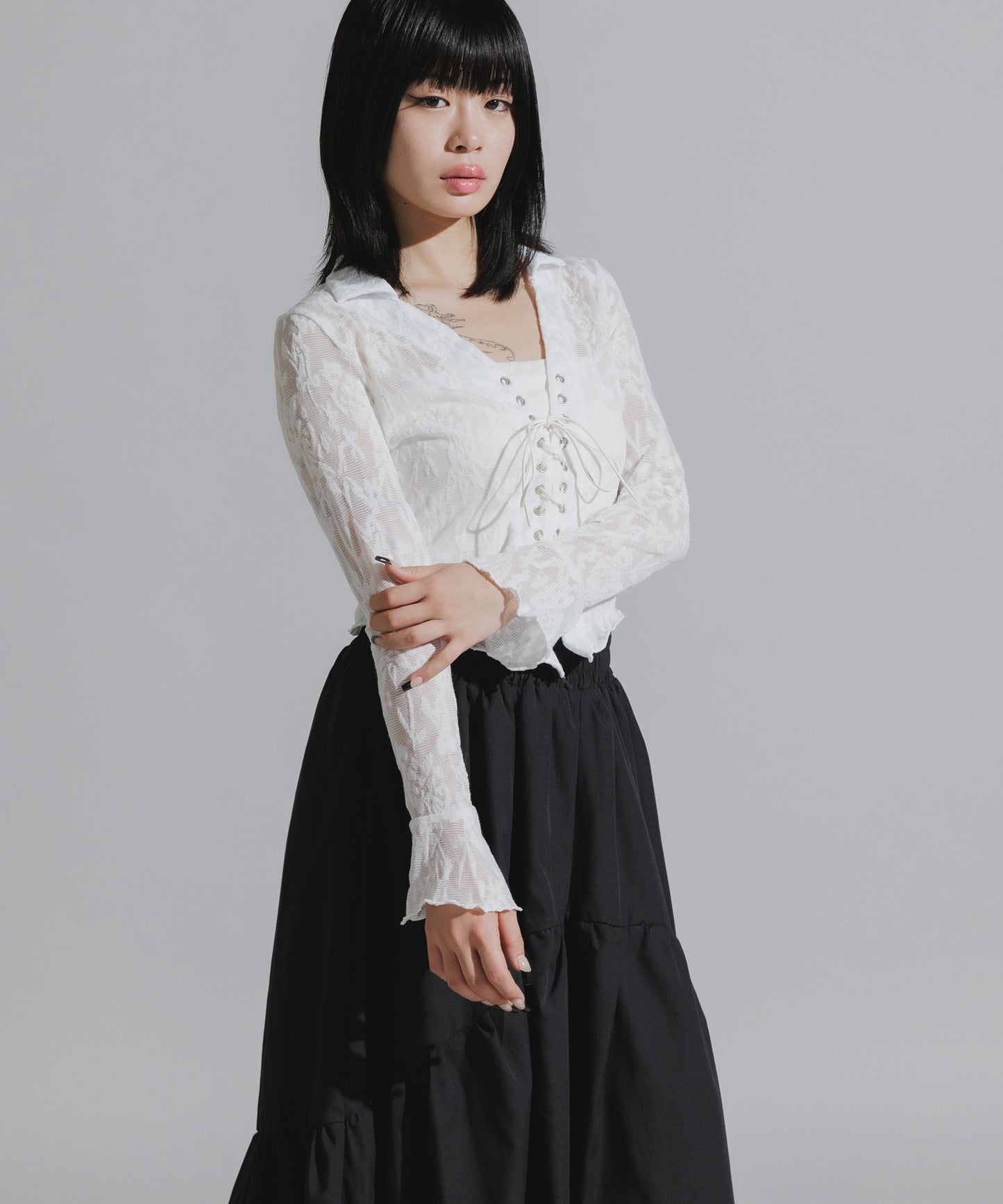 Lace-Up Floral Lace Tops / レースアップ 花柄レーストップス
