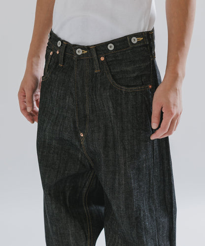 SKEWed / テーパードシルエット スキュー加工 コインポケットデニムパンツ