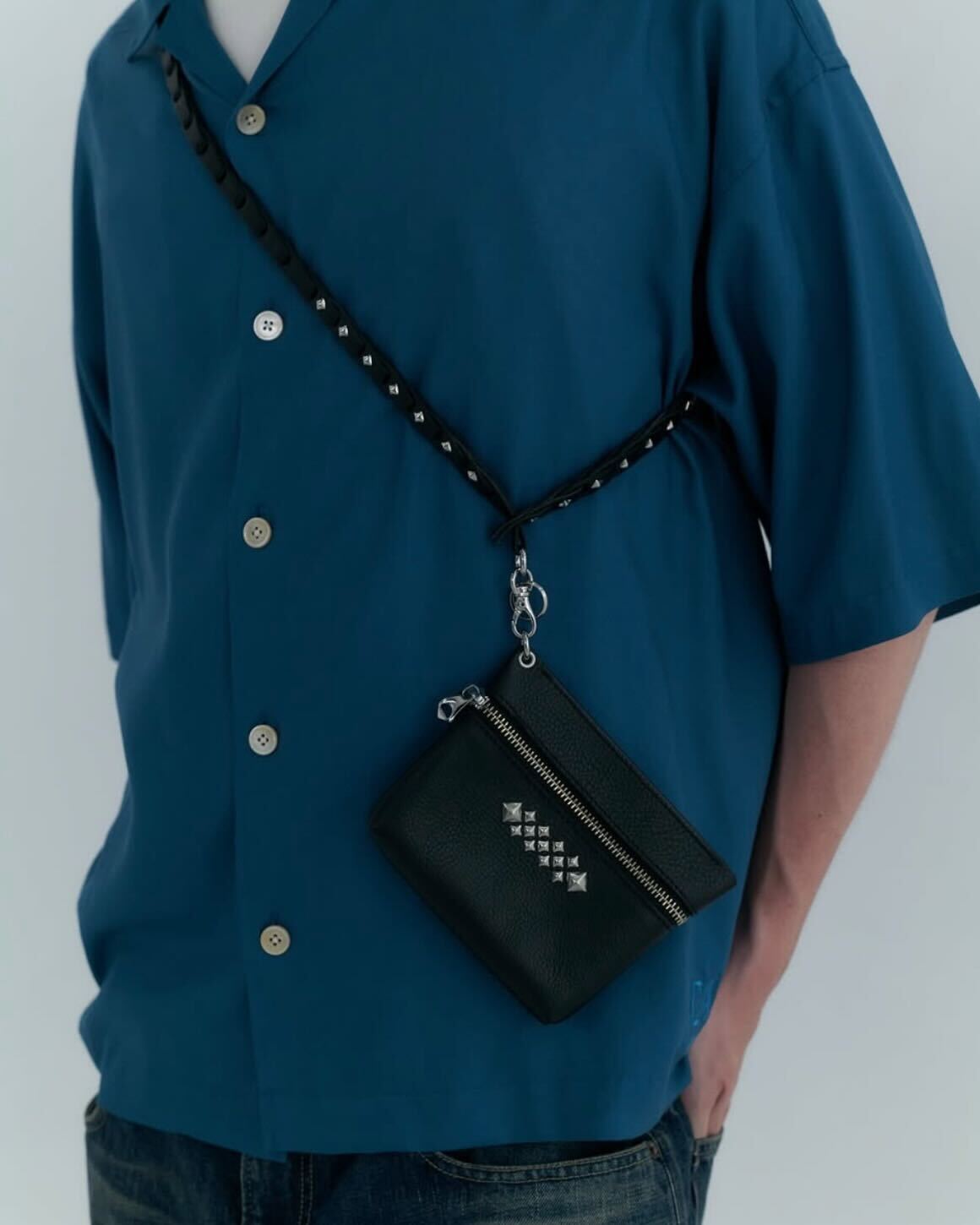 CALEE | STUDS LEATHER ZIP POUCH スタッズレザージップポーチ