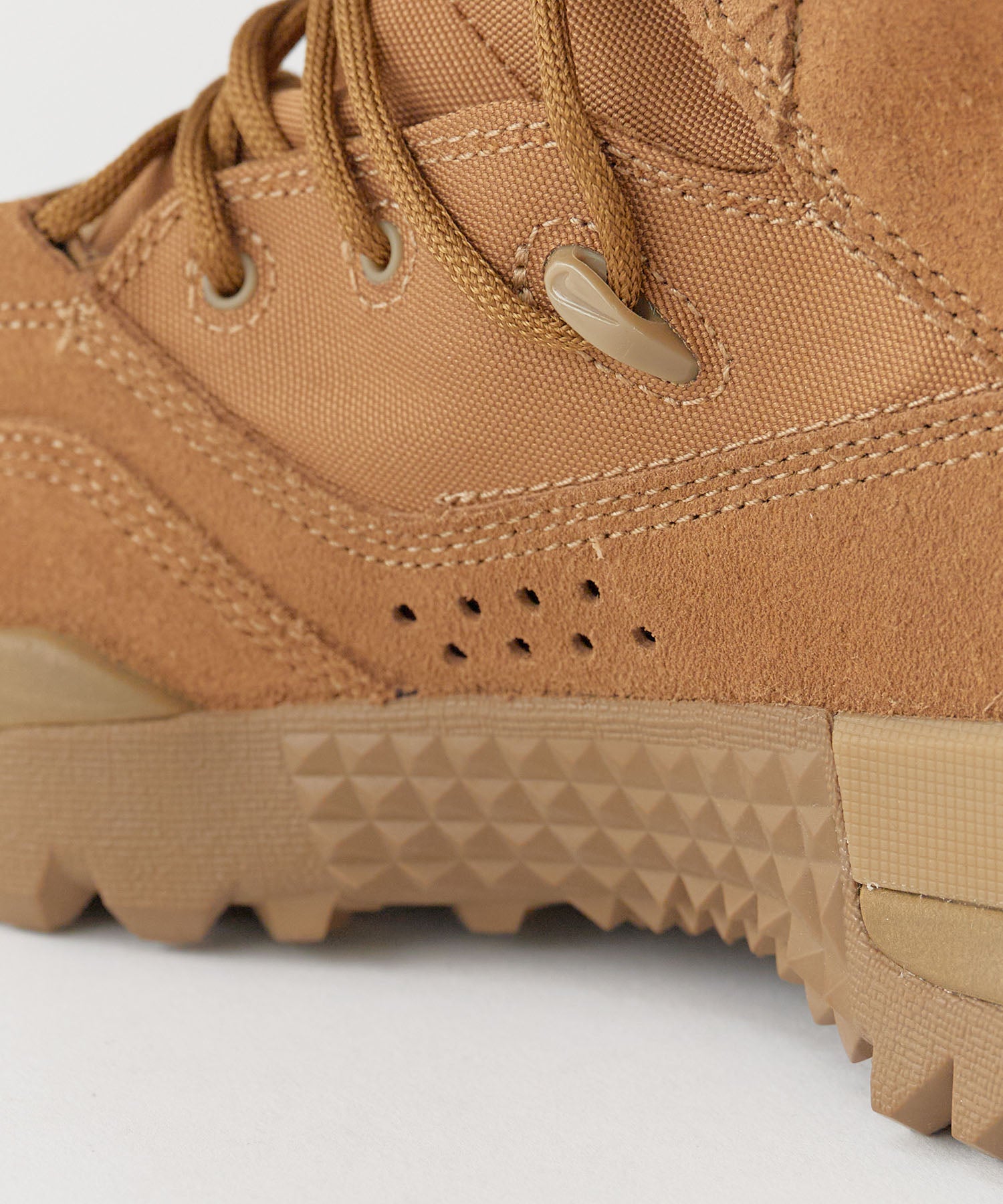 NIKE / SFB FIELD 2 LEATHER 8-inch BOOT “Coyote”