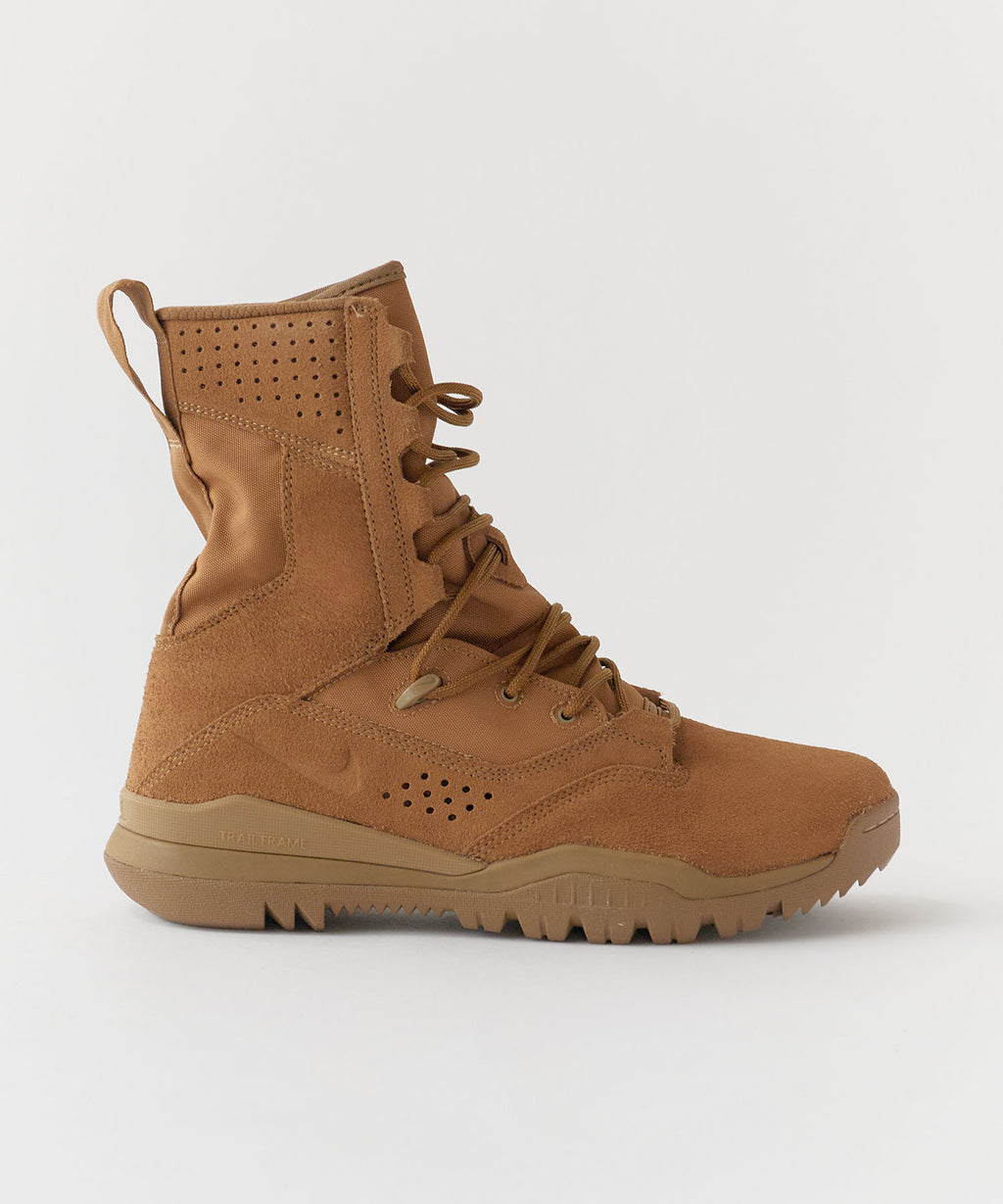 NIKE / SFB FIELD 2 LEATHER 8-inch BOOT “Coyote”