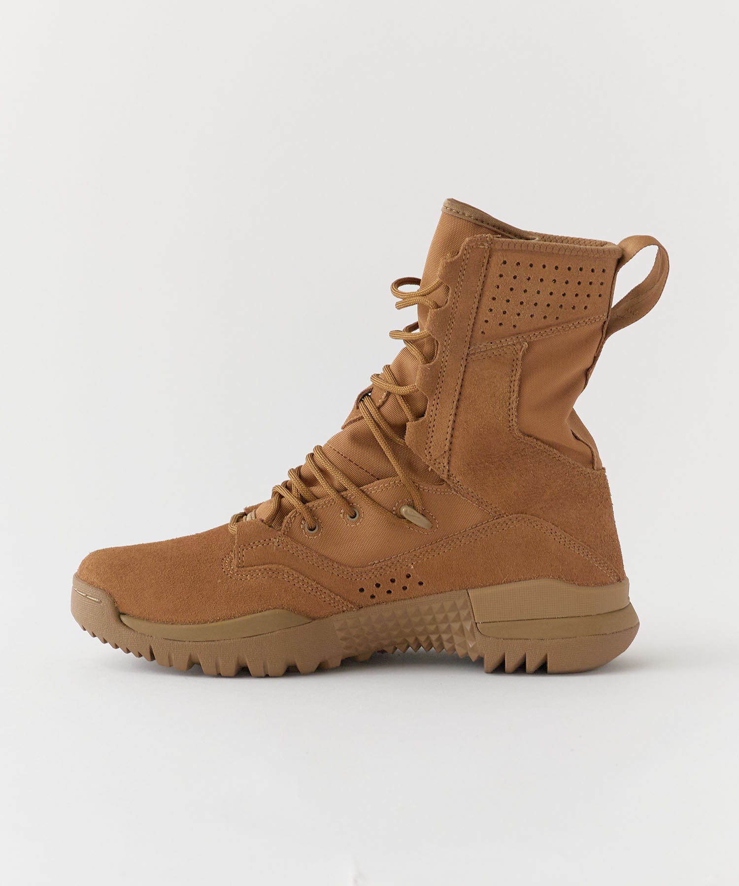 NIKE / SFB FIELD 2 LEATHER 8-inch BOOT “Coyote”