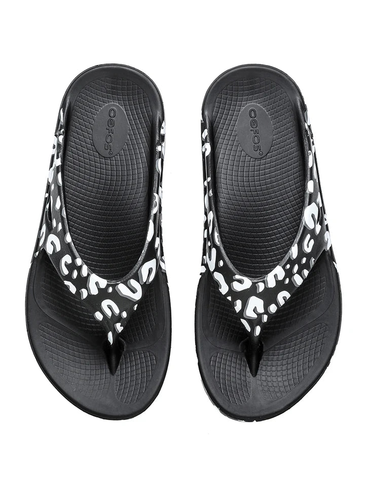 TAKAHIROMIYASHITATheSoloist. OOFOSブラック TAKAHIROMIYASHITATheSoloist. OOFOS Loafers | Drops | Hypebeast