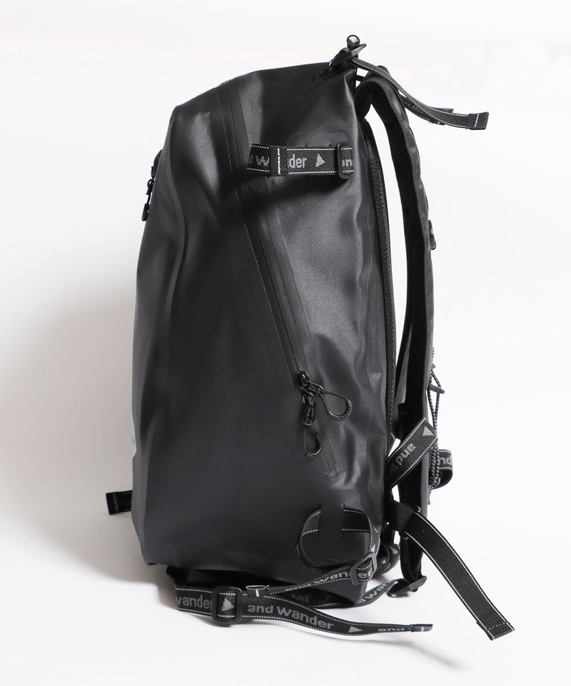 and wander/アンドワンダー waterproof daypack – ROOP TOKYO